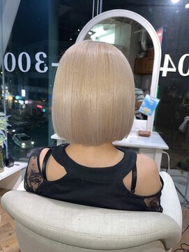 ミラシィ 成田(Mirashy) ハイライトカラーミルクティーベージュレイヤーカット