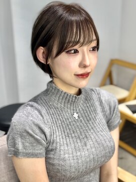 ビューシンサイバシ(VIEW SHINSAIBASHI) 前髪カット*イメチェンショートボブ*カーキグレージュ