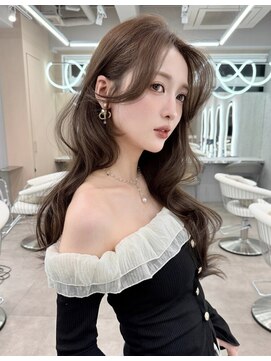 ロンドプロフィール 浦和(Lond profil) イメチェン ボブ 外ハネボブ 美髪 ホワイトブロンド 韓国