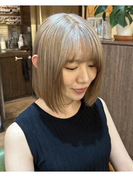 ガーデン ジングウマエ(GARDEN jingumae) ホワイトベージュカラー/ミディアムヘア