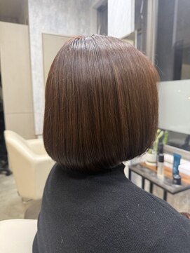 イーラ(E-LA) ワンレンボブ