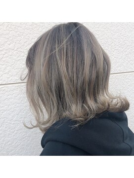 ビューティーサロン スター(Beauty salon STAR) 【ブリーチ&ハイライト有】12トーンベージュ