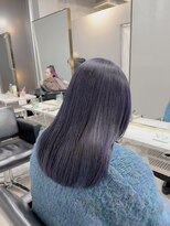 イヴ 原宿(I've)&nbsp;艶髪ミディアムスタイル×ネイビーブルー【原宿/i've】tomoya