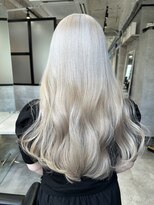 ルイス(L'wis)&nbsp;透明感抜群ホワイトカラー　朝長