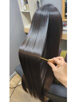 スリーク バイ ロイ 円町本店(sleek by roy)&nbsp;うるツヤ髪質改善トリートメント