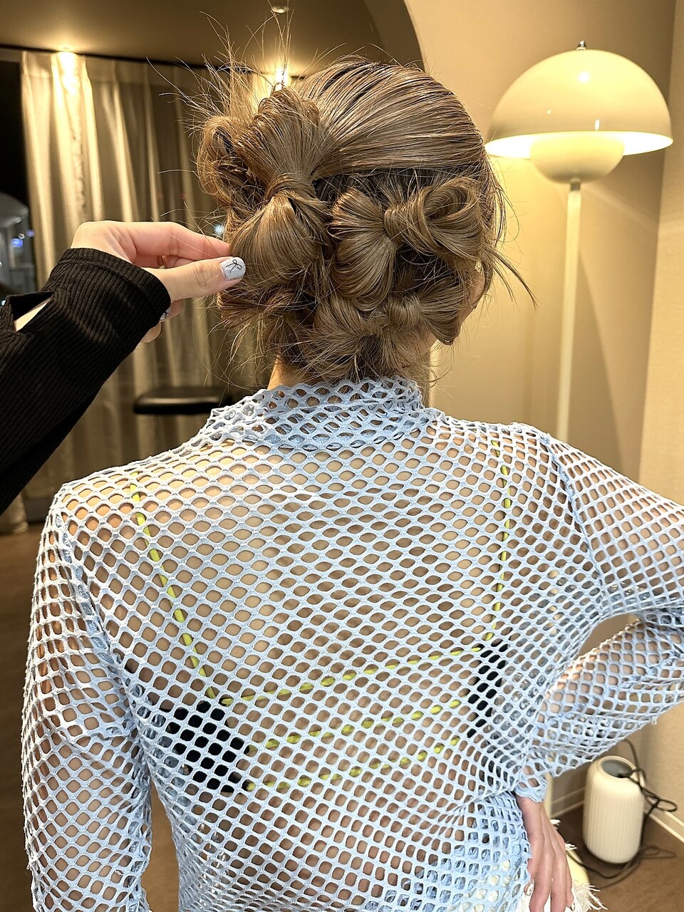 ピンクベージュ/ブリーチ/表参道/原宿/女性美容師/リボン