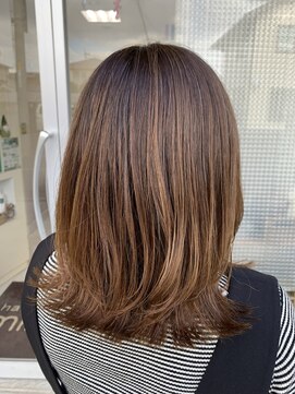 ヘアールーム ミルゥ(hair room MILOU) ミディアムボブレイヤー