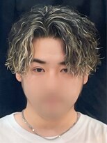 バース バイ ハピネス(BIRTH by happiness)&nbsp;奈良ツイストスパイラルセンターパートウルフホワイトメッシュ