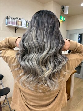 ミラシィ 成田(Mirashy) ハイライトカラーミルクティーベージュレイヤーカット