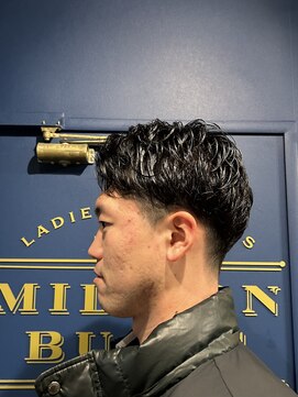 ミリオンバックス 神田店(Million Bucks) ツーブロック×ニュアンスパーマ[神田/理容室/シェービング]