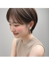 広々とした駐車場で女性の方でも安心して駐める事ができます。通いやすさも大きな魅力の１つです。