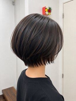 ハタヒラ(HATAHIRA)の写真/高槻市駅15分☆マンツーマンの丁寧なカウンセリングで理想のスタイルを♪自宅でも扱いやすいショートに！