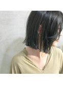 切りっぱなしボブ&暗くても透けるグレー