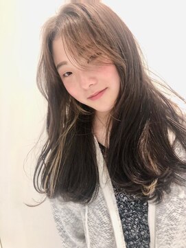 クラメール 黒崎コムシティ店(Kraemer) 韓国風似合わせカット艶感くびれ&イヤリングカラー