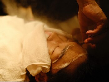 ダウバーバーショップ(DAU BARBER SHOP)の写真/【大人メンズ特化のケアメニュー】オリジナルシェービングでクリアで清潔感のある印象に◎