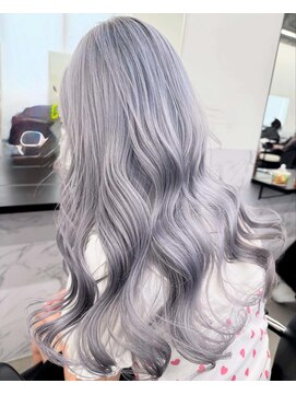 エゴル ナゴヤサカエ(ENGOL NAGOYA SAKAE) 坂野貴哉シルバーアッシュ/ハイトーンカラー