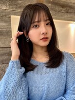 アイヴィ 表参道(IVY) ミディアムレイヤーカット ワンカール【肥田亜沙美】