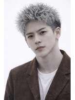 ヘアールーム アート(hair room a to by NYNY)&nbsp;スパイキーショート×シルバーカラー×ツイストスパイラル