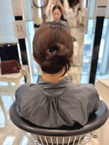 アピッシュ ギンザ(apish ginza) 大人上品タイトカチモリ風アレンジ