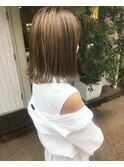 グレージュ×ボブ