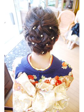 ベル(BELL) 着物アップ♪派手過ぎず華やかに♪ 【BELL桜新町/用賀】