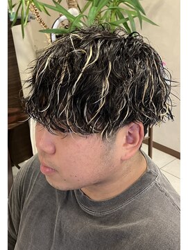 美容室べっぴん屋 ピュアクラブ 横手店(Pure club) ツイスパハイライトショート