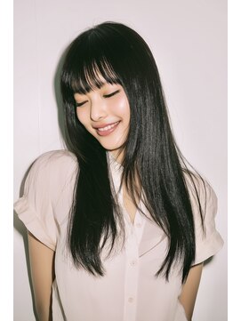 クロス(CROSS) 夏の汗で乱れる髪でも自然なストレートを。髪質改善チューニング