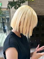 ヲタク(wotaku.) ホワイトブロンド抜きっぱなしブロンドブリーチハイトーンボブ