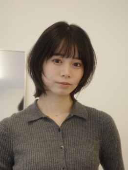 ワビ(wabi)の写真/顔まわりとシルエットにこだわる、ショート・ボブが人気◎
