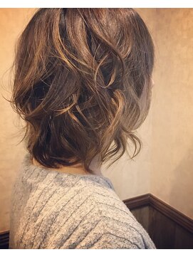 ディー エメ(D-aimer-) ３Ｄベージュのゆるふわマッシュウルフ　【カット・カラー】