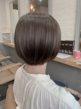 エルダーズバイユーレルム(L:der's by u-realm) ちょっぴりショートボブ