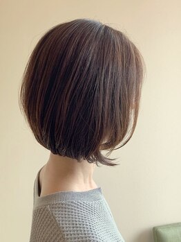 ヘアサロン ツバキ(Hairsalon Tsubaki)の写真/ダメージの原因となる髪・頭皮の残留物をしっかり除去◎潤いを補給して、発色・色モチ抜群の仕上がりに♪