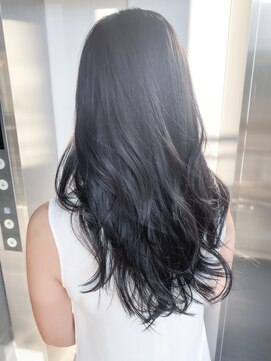 エニー 栄(Any) 光に透けるブルーブラック