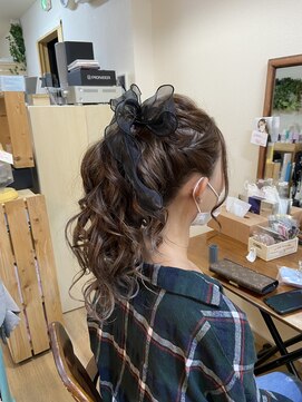 ロカット サロン(Roquat Salon) ロングポニーアレンジ【ヘアアレンジ/立川/立川南/八王子】