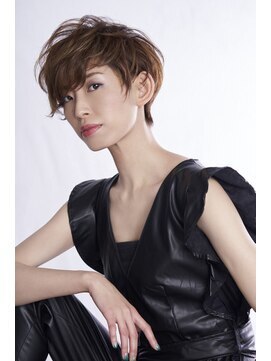 タヤ グランデュオ立川店(TAYA) 20代シースルーバングハイライトオリーブカラーショートボブ