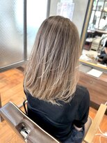 リバレッジ 広尾(Leverage)&nbsp;海外風脱白髪染め大人ハイライト【広尾、恵比寿】担当:尾上