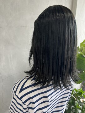 ティティ(TiTi) 20.30.40代 おすすめ！まとまり艶ロブスタイル[TiTi_福田りの]