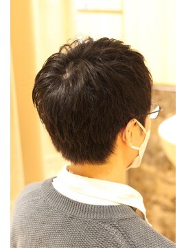 ヘアーモードキクチ 日本橋三越前店 刈り上げない自然な短さ