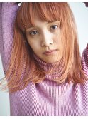 オレンジのヘアカラーが可愛いミディアムボブ☆