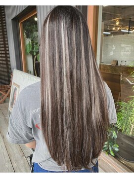 ヘアクリエイト ブラス Hair Create BRAS シールエクステでハイライト