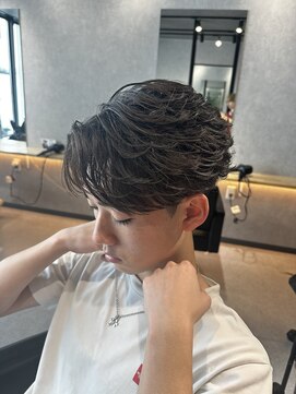 エデアンルクラ 下通(EDEAN Leclat) 熊本フェザーパーマ フェザーショート センターパート メンズ