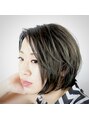 ヘアーサロンエス(Hair salon S)&nbsp;カットは軽く動きがでるショートボブスタイルでカラーはオリーブ