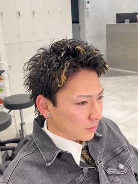 ルースト 南堀江店(ROOST) 刈り上げセンターパート/波巻きツイストスパイラル/南堀江