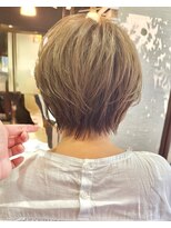 ハピネス クローバー 学園前店(Happiness CLOVER)&nbsp;ナチュラルショートショートボブ×髪質改善×白髪ぼかし8/20