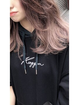 アマンドール(Aman D'or) レイヤーカット×ラベンダーベージュ