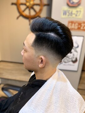 バーバー スタジオ ラフテル(Barber Studio RAFTEL) スキンフェード