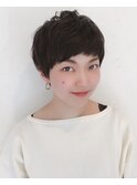 黒髪×ベリーショート 