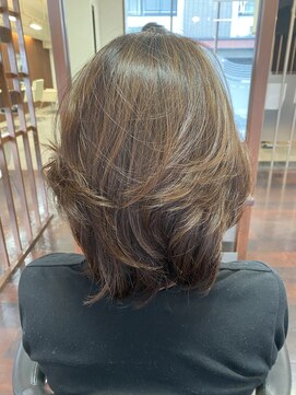 ビューティーヘアサロン アングル 八戸ノ里店(Beauty Hair Salon angle) 大人ミディアムヘア