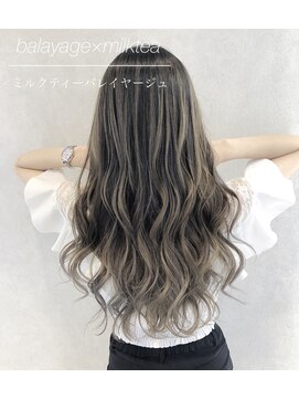 バトー(bAteAu) エクステ、グラデーション、インナー、ハイライト、ブリーチ