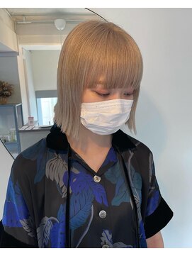 キコエル 三軒茶屋(kikoeru) ホワイトベージュ切りっぱなしボブ